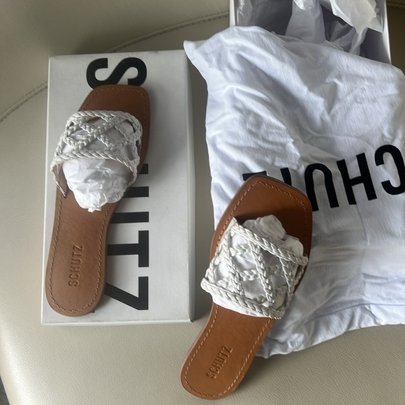 NWT (SCHUTZ) New inbox ladies slippers size 7.5 - Picture 5 of 11